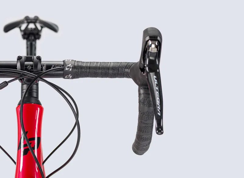 2021 Lapierre Xelius SL 6.0 Disc Carbon Road Bike in Red-3